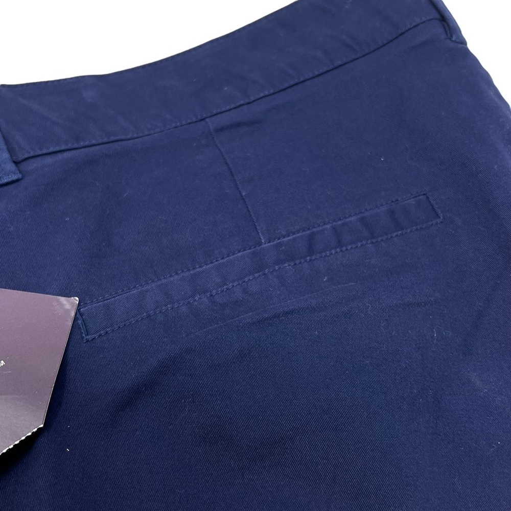 Ava & Viv Navy Blue Mid Rise Chino Shorts Size 20W 2X NWT Cotton Spandex Blend - Picture 8 of 13
